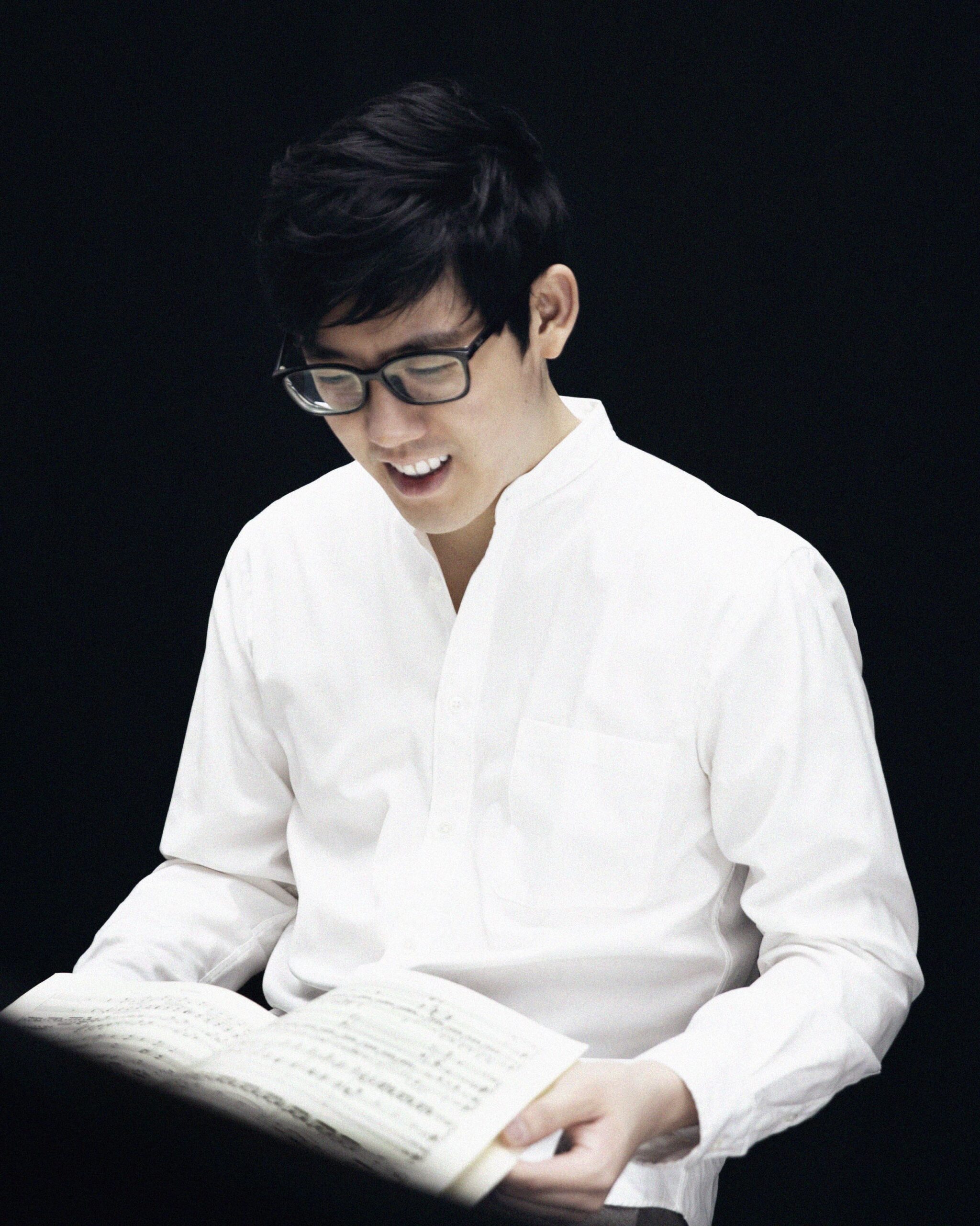 张昊辰 – Haochen Zhang